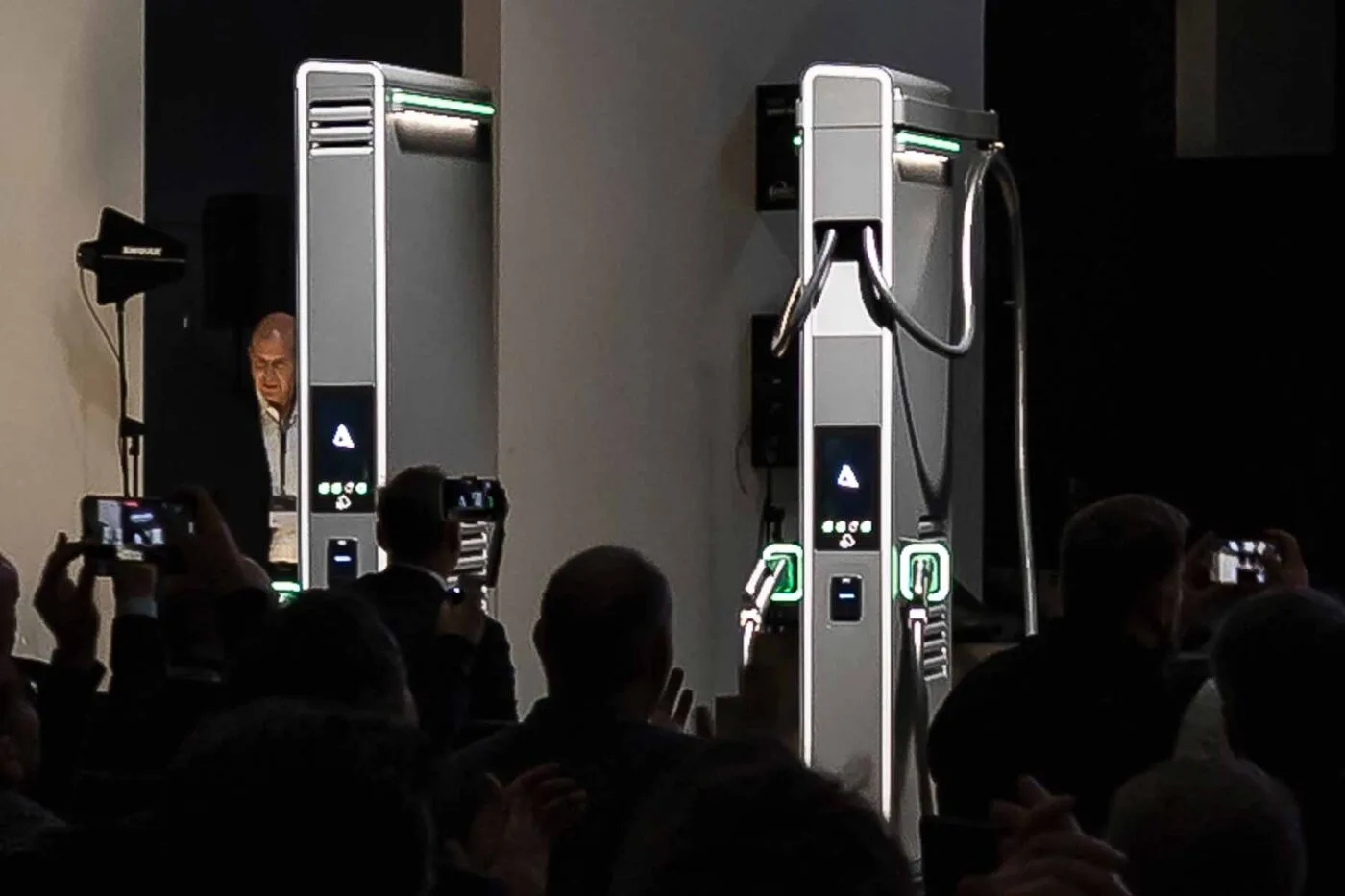 alpitronic mcs megawatt ladestation charging station 2025 06 min alpitronic mcs megawatt ladestation charging station 2025 06 min