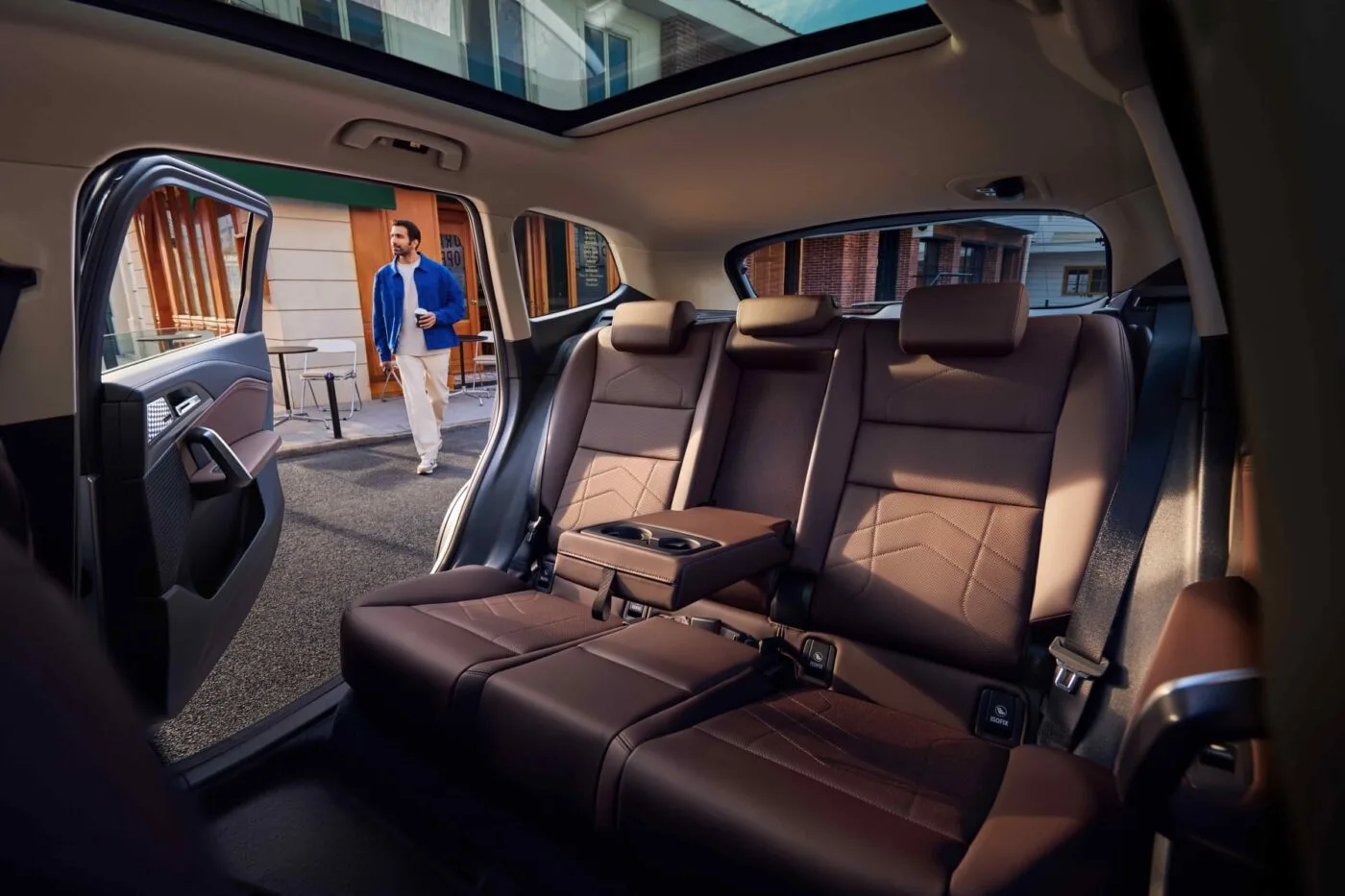 bmw ix1 lwb edrive20l asiento trasero min bmw ix1 lwb edrive20l asiento trasero min