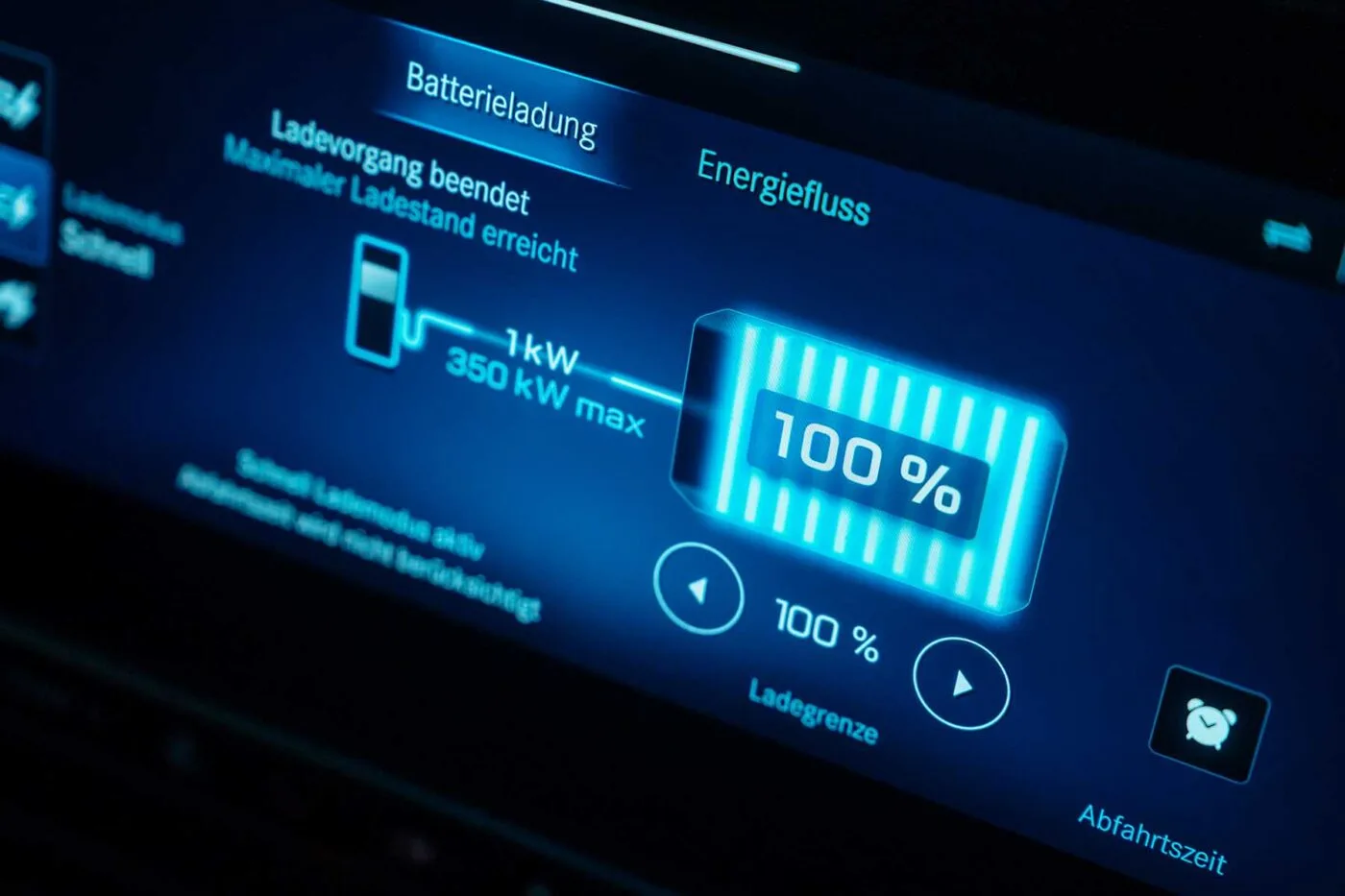 daimler truck mercedes benz eactros 600 winter testing 2025 02 min daimler truck mercedes benz eactros 600 winter testing 2025 02 min