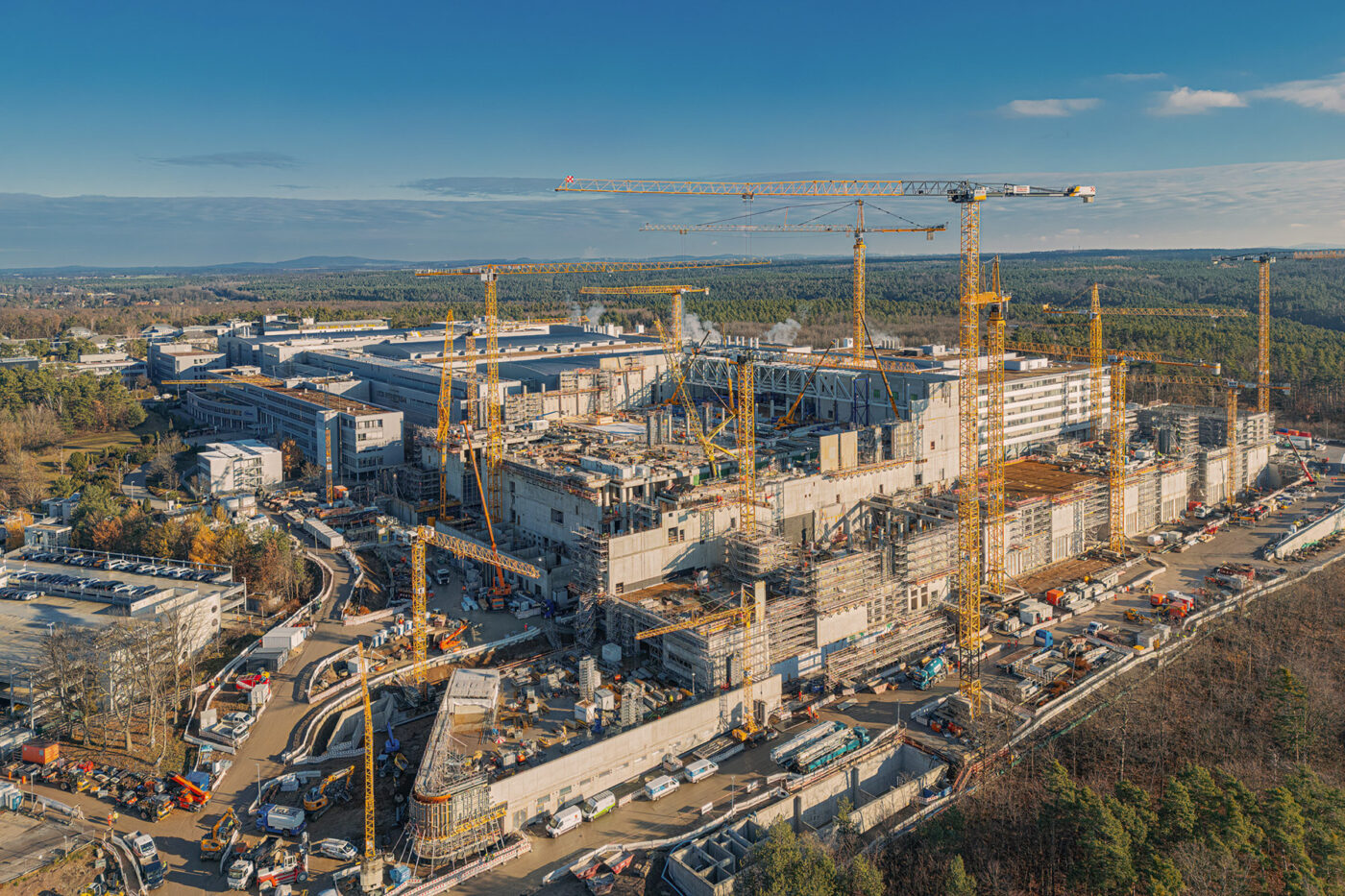 Infineon dresden chip factory semiconductor alemania