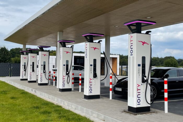 Estación de carga Ionity ladestation daniel boennighausen min