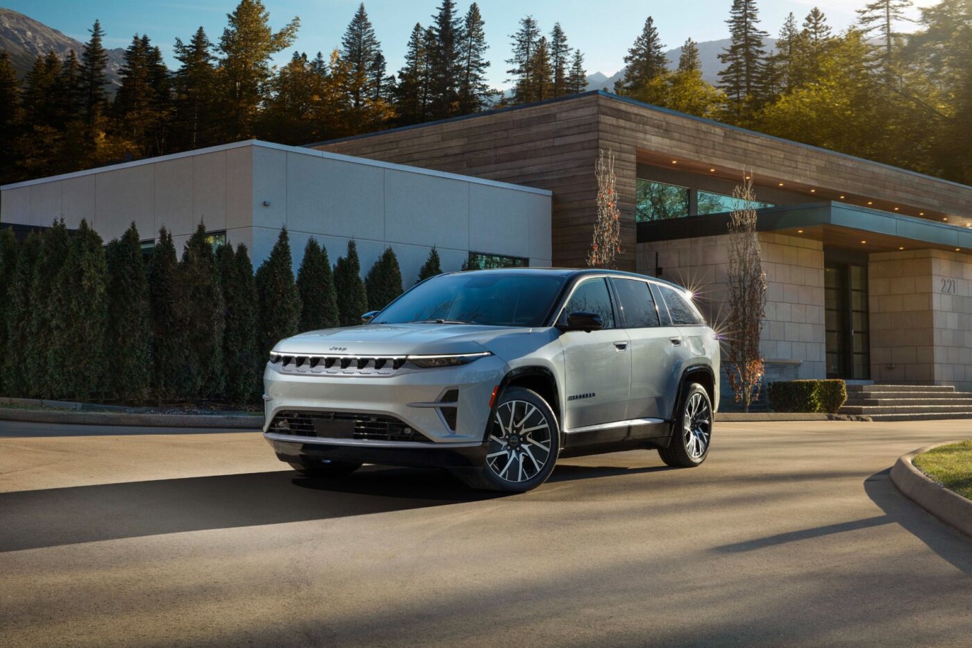 Jeep wagoeer s limited usa canada north america cropped