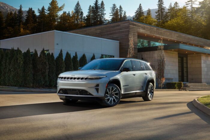 Jeep wagoeer s limited usa canada north america cropped