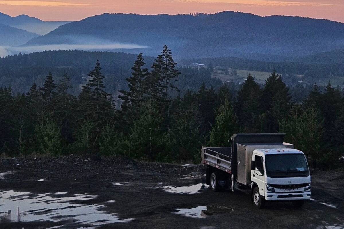Rizon trucks electric truck canada british columbia