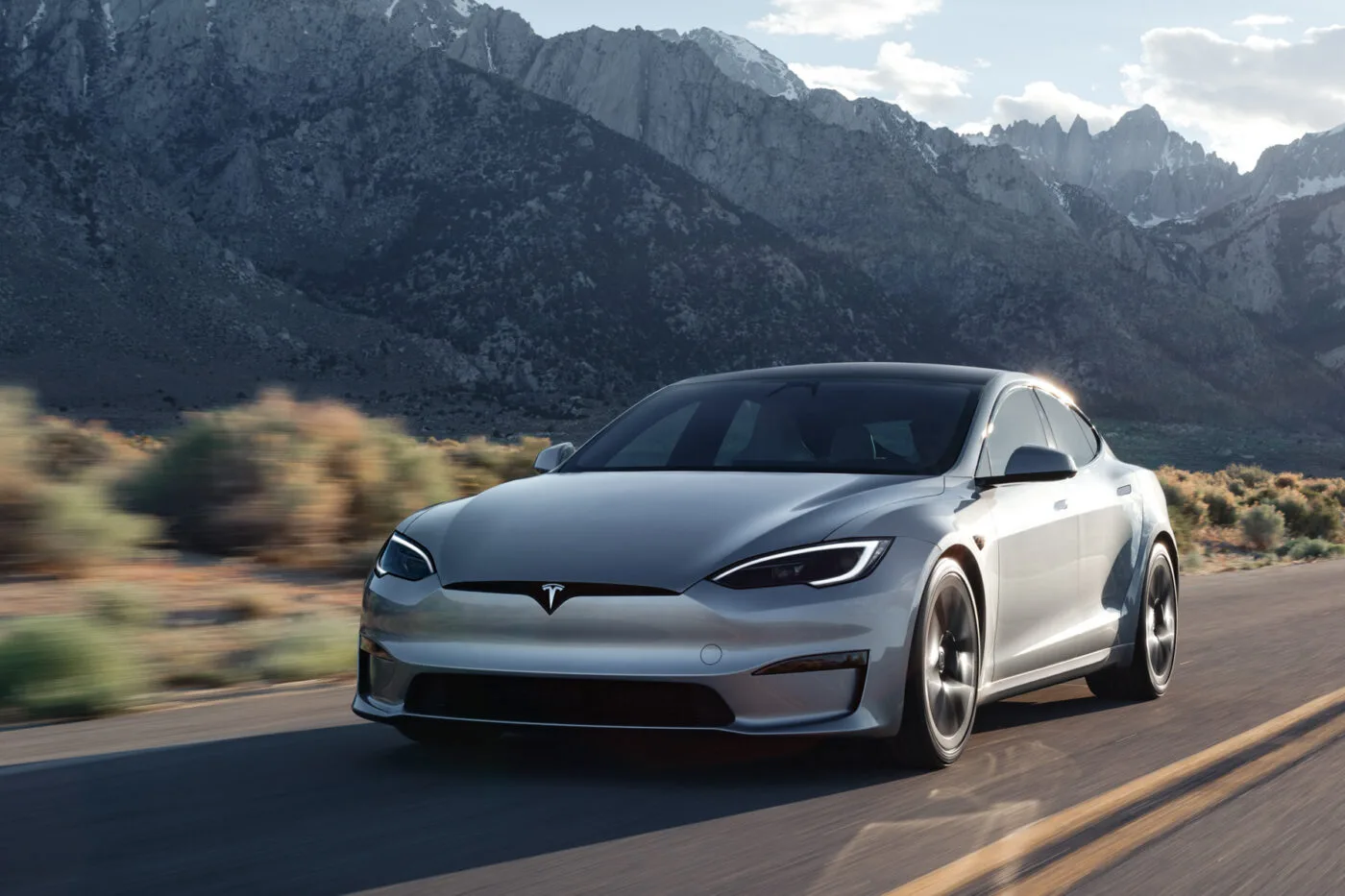 https://www.electrive.com/media/2025/02/tesla-model-s-2025-1400x933.jpg.webp