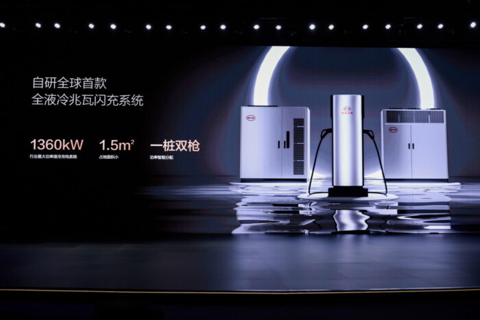 Byd super e plataforma megawatt flash cargador