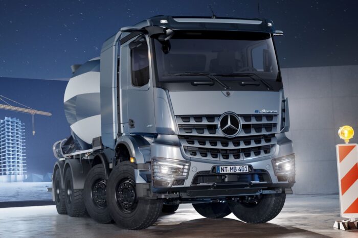 Daimler truck mercedes benz earocs e lkw electric truck min