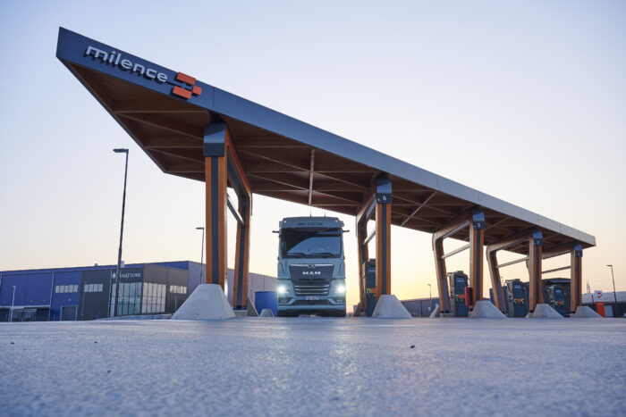 Man polar express etgx