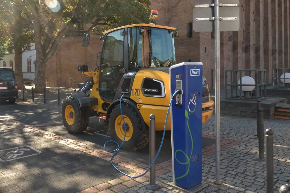 volvo construction equipment volvo ce l20 electric wheel loader e radlader construction baumaschinen 2025 01 min volvo construction equipment volvo ce l20 electric wheel loader e radlader construction baumaschinen 2025 01 min
