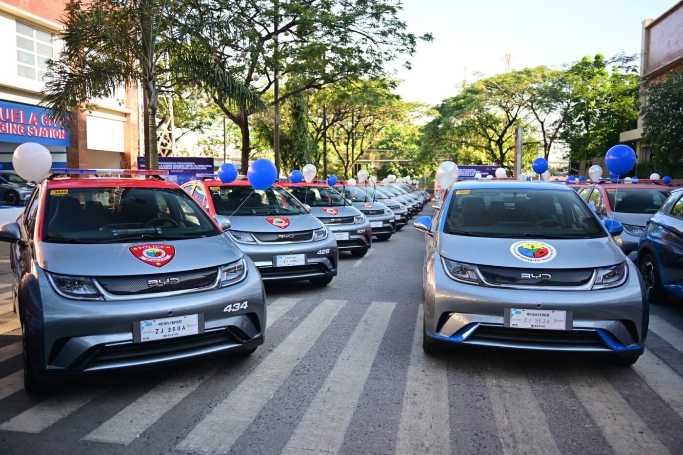 Byd dolphn policía de filipinas recortada