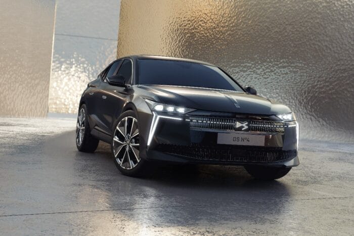Ds automobiles ds n4 stellantis