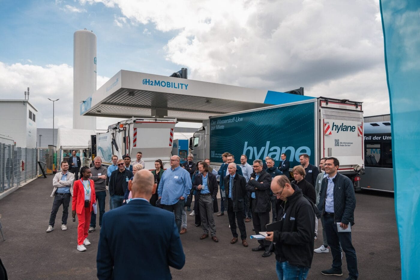 h2 mobility estación de servicio de hidrógeno duesseldorf hoeherweg apertura 2025 1 h2 mobility estación de servicio de hidrógeno duesseldorf hoeherweg apertura 2025 1