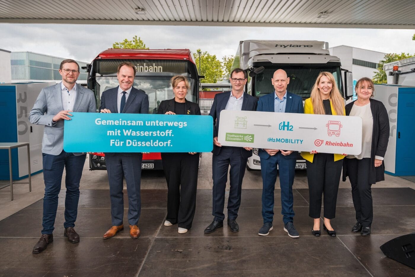 H2 mobility hydrogen fuel station duesseldorf hoeherweg opening