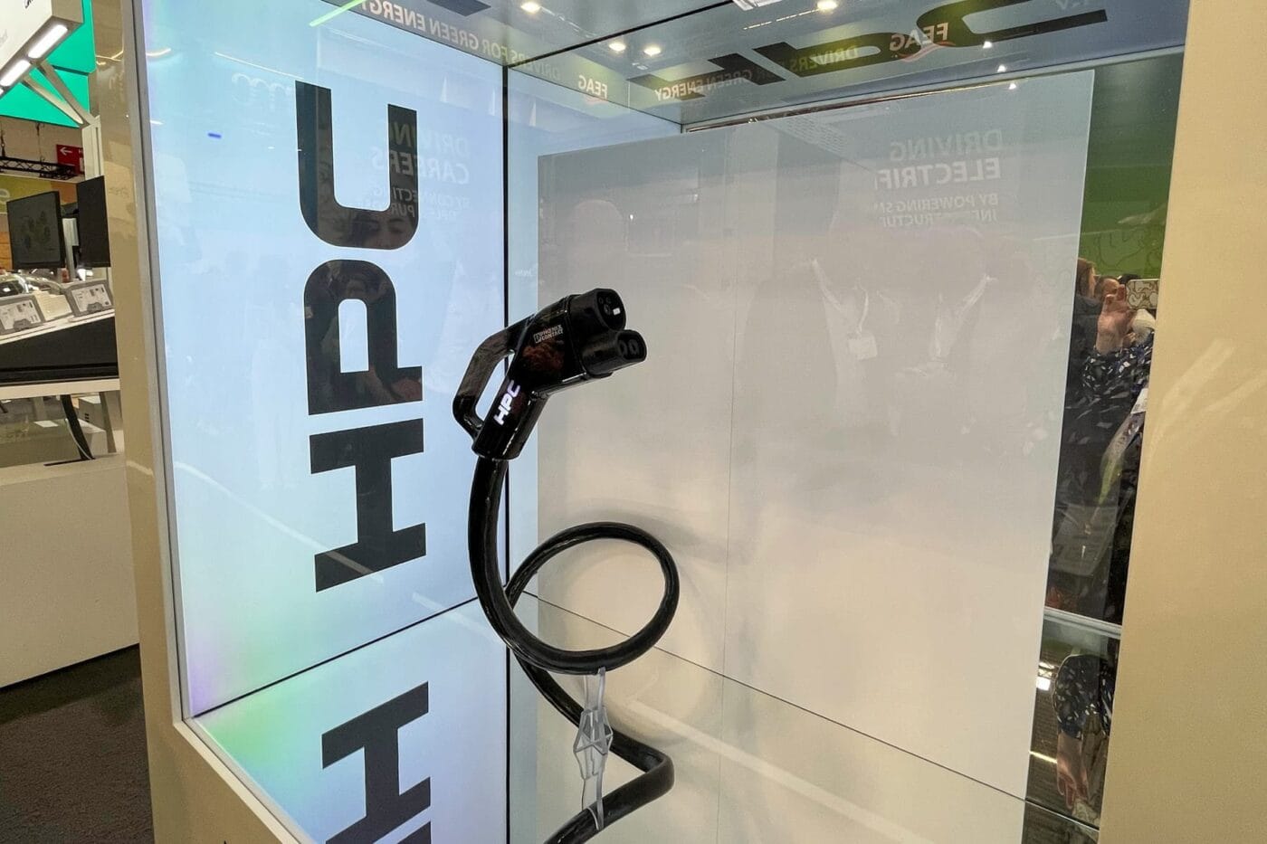 phoenix contact charx connect professional ccs power2drive 2025 7 phoenix contact charx connect professional ccs power2drive 2025 7