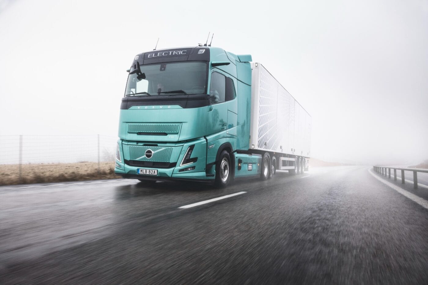 volvo trucks fh aero electric 2025 1 1400x933 1 volvo trucks fh aero electric 2025 1 1400x933 1