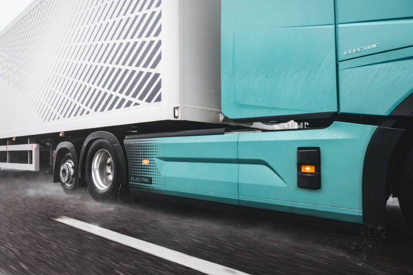 volvo trucks fh aero electric 2025 2 1400x933 1 volvo trucks fh aero electric 2025 2 1400x933 1