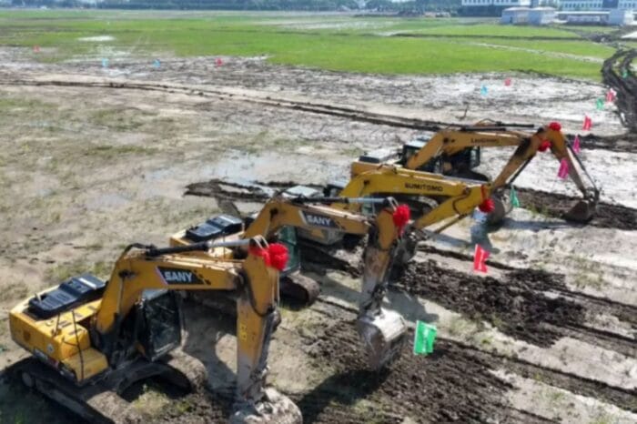 Inauguración de la fábrica de Lexus spatenstich distrito de jinshan recortada