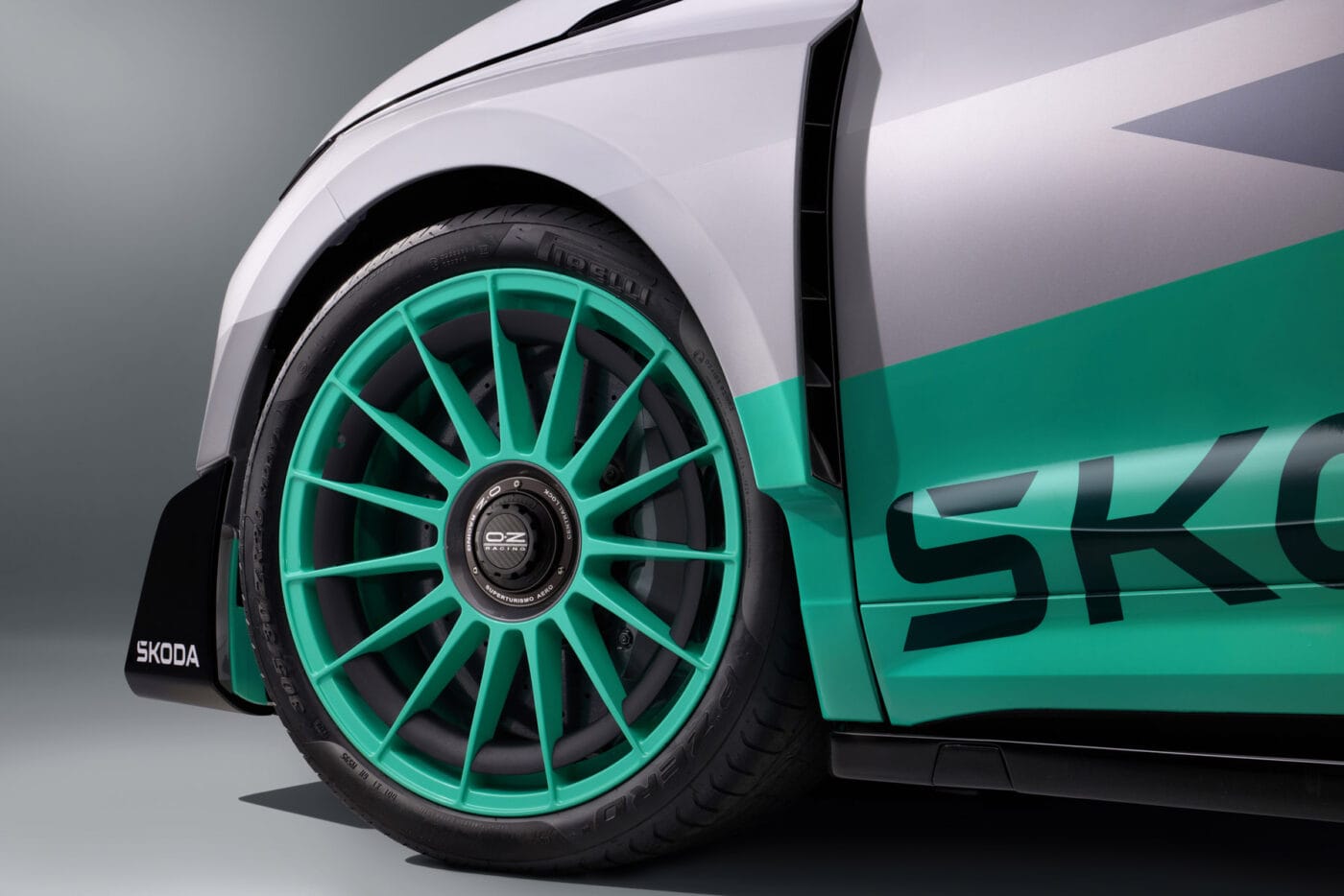 skoda enyaq rs race 2025 2 skoda enyaq rs race 2025 2