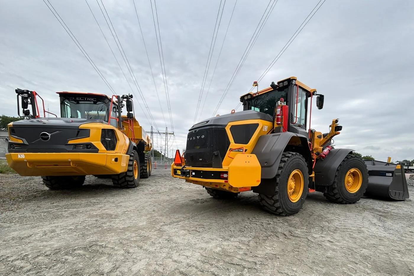 volvo construction equipment volvo ce a30 electric dumper l90 electric radlader wheel loader 2025 01 min volvo construction equipment volvo ce a30 electric dumper l90 electric radlader wheel loader 2025 01 min