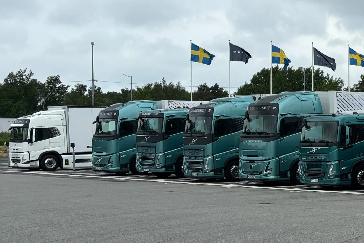 volvo trucks e lkw electric trucks 2025 02 min volvo trucks e lkw electric trucks 2025 02 min