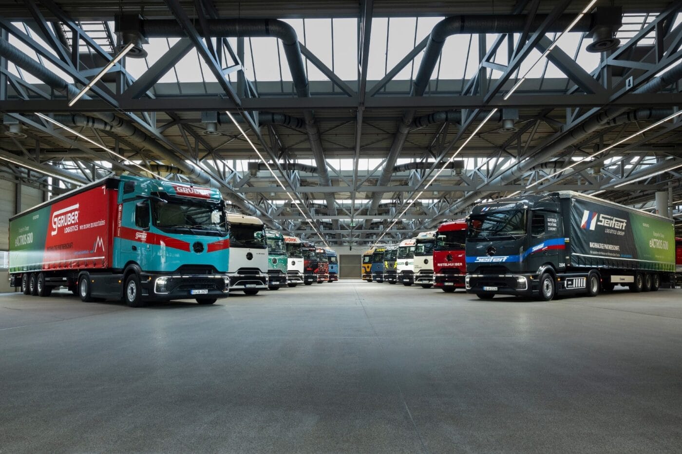 daimler truck mercedes benz eactros 600 e lkw electric truck 2025 001 min daimler truck mercedes benz eactros 600 e lkw electric truck 2025 001 min