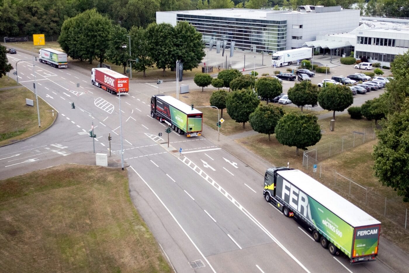 daimler truck mercedes benz eactros 600 e lkw electric truck 2025 002 min daimler truck mercedes benz eactros 600 e lkw electric truck 2025 002 min