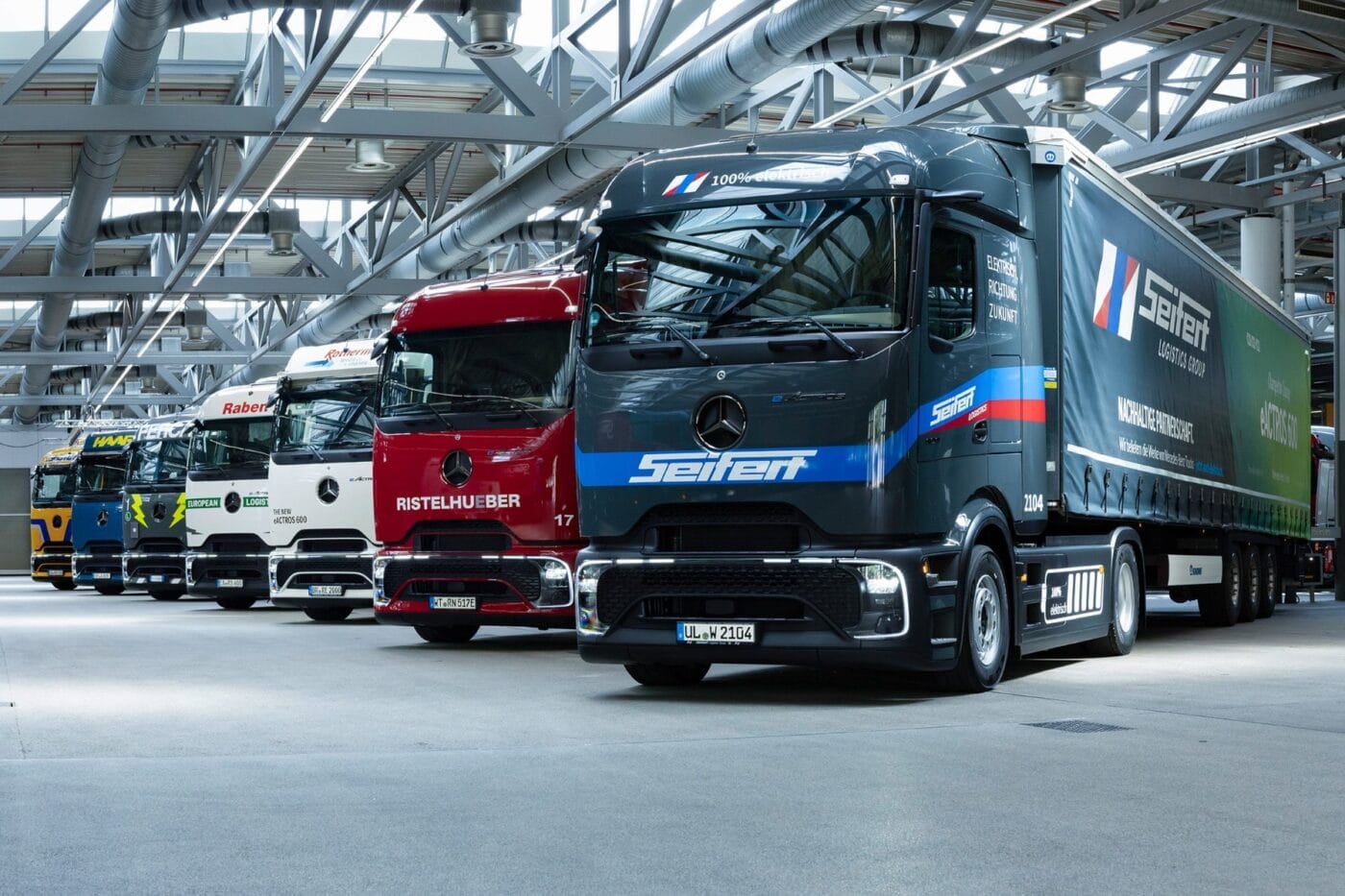 daimler truck mercedes benz eactros 600 e lkw electric truck ristelhueber seifert 2025 01 min daimler truck mercedes benz eactros 600 e lkw electric truck ristelhueber seifert 2025 01 min