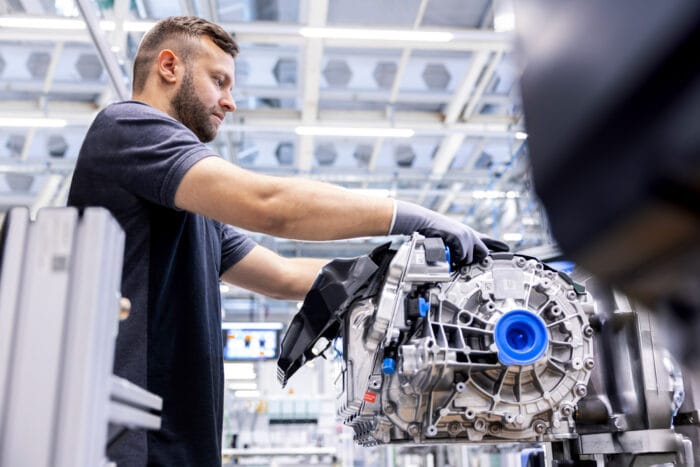 Mercedes benz mma cla antriebe stuttgart unterturkheim