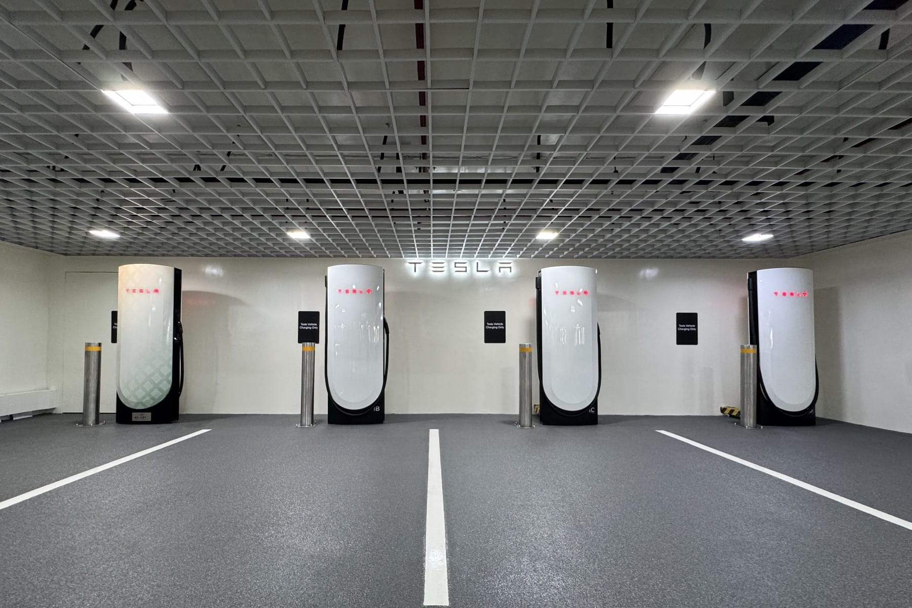 Tesla opens first Supercharger site in India - electrive.com