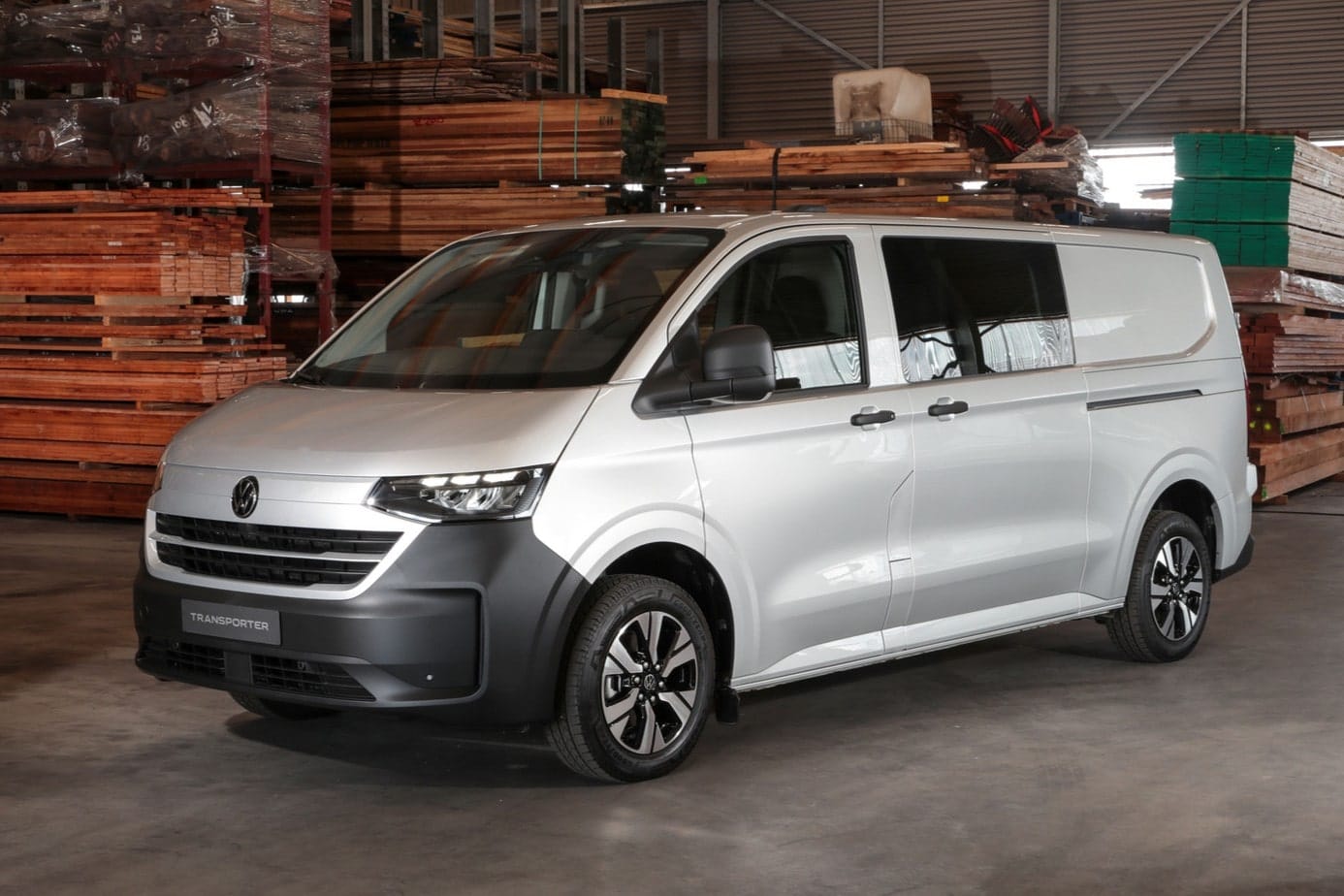 volkswagen transporter l trennwand 2025 01 min volkswagen transporter l trennwand 2025 01 min