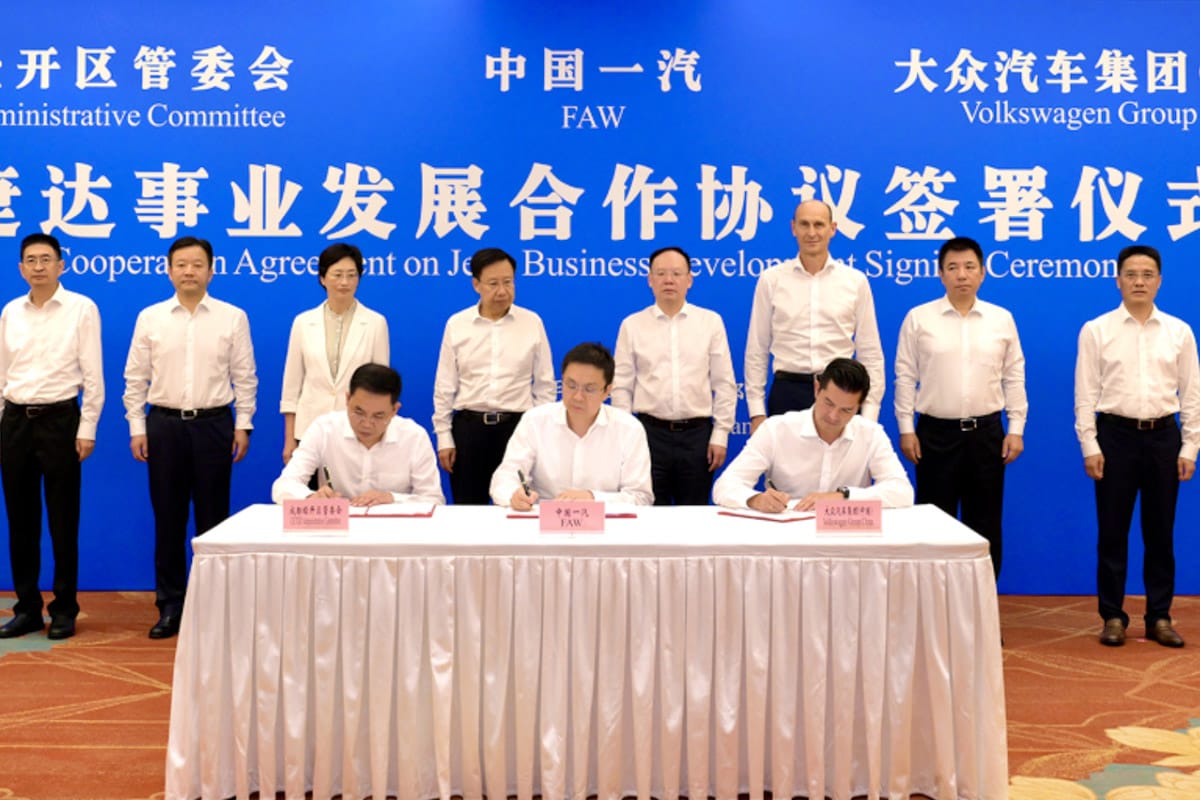 Vw china faw jetta chengdu signing