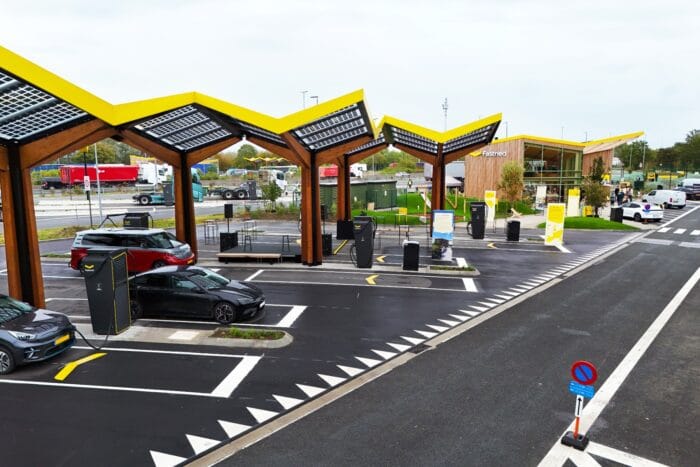Estación de carga Fastned gentbrugge bélgica
