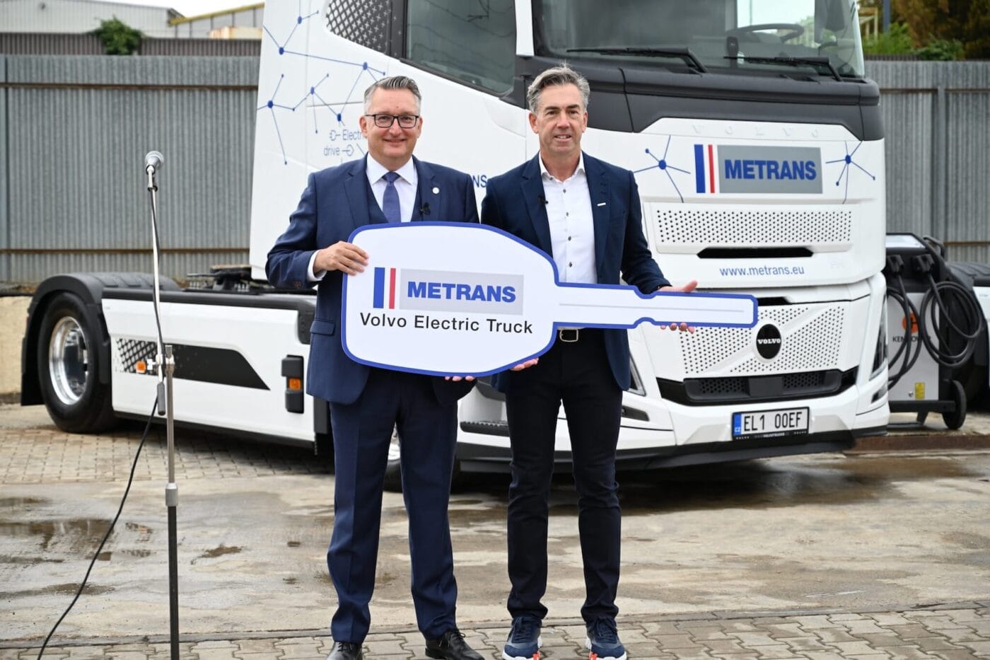 Entrega del Volvo FH eléctrico de Metrans