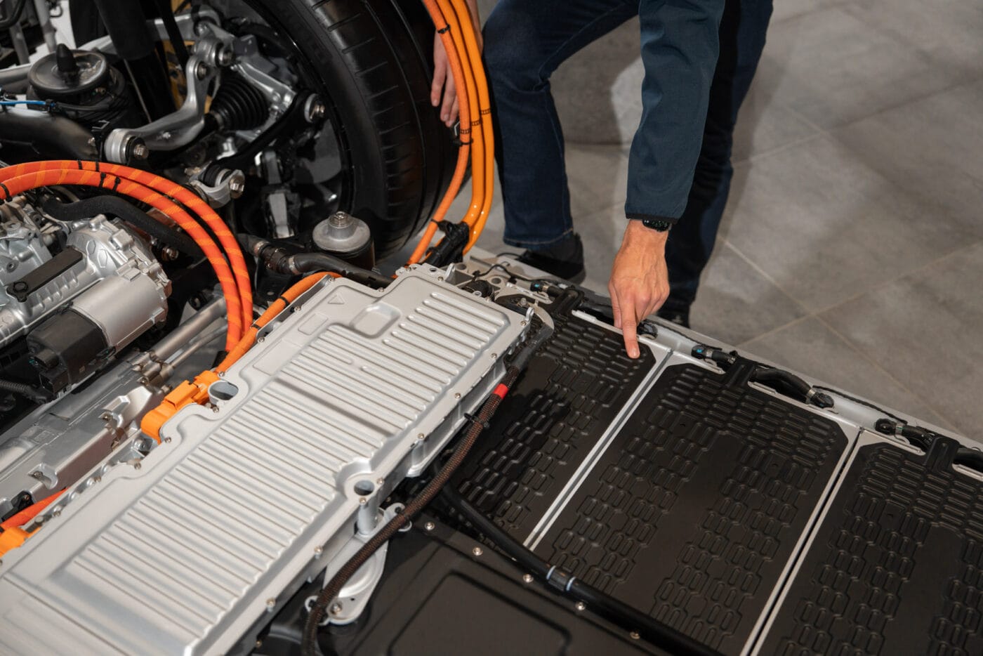 porsche cayenne tech workshop batterie battery 2025 2 porsche cayenne tech workshop batterie battery 2025 2