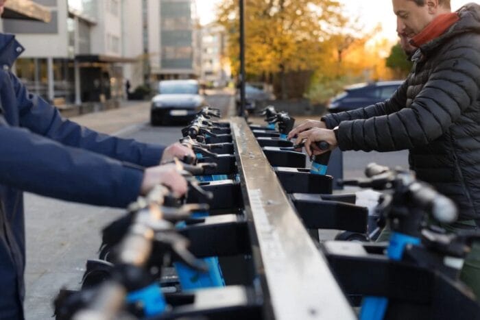 Standab ladestation e bikes e tretroller