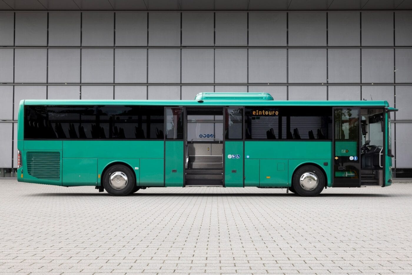 daimler buses mercedes benz eintouro elektrobus electric bus 2025 05 min Daimler buses mercedes benz eintouro elektrobus electric bus min