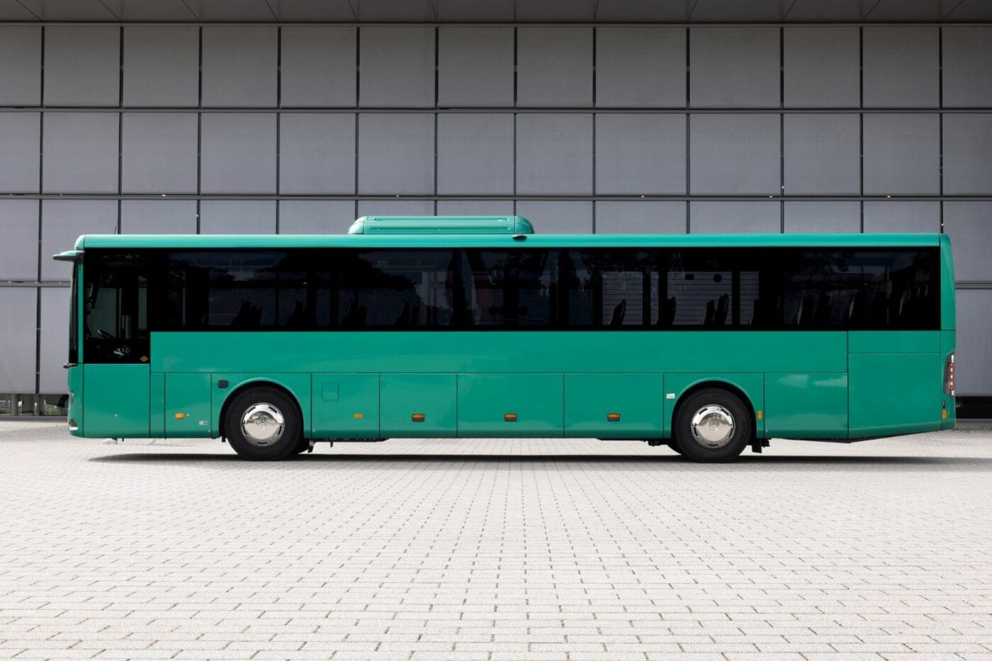 daimler buses mercedes benz eintouro elektrobus electric bus 2025 06 min Daimler buses mercedes benz eintouro elektrobus electric bus min