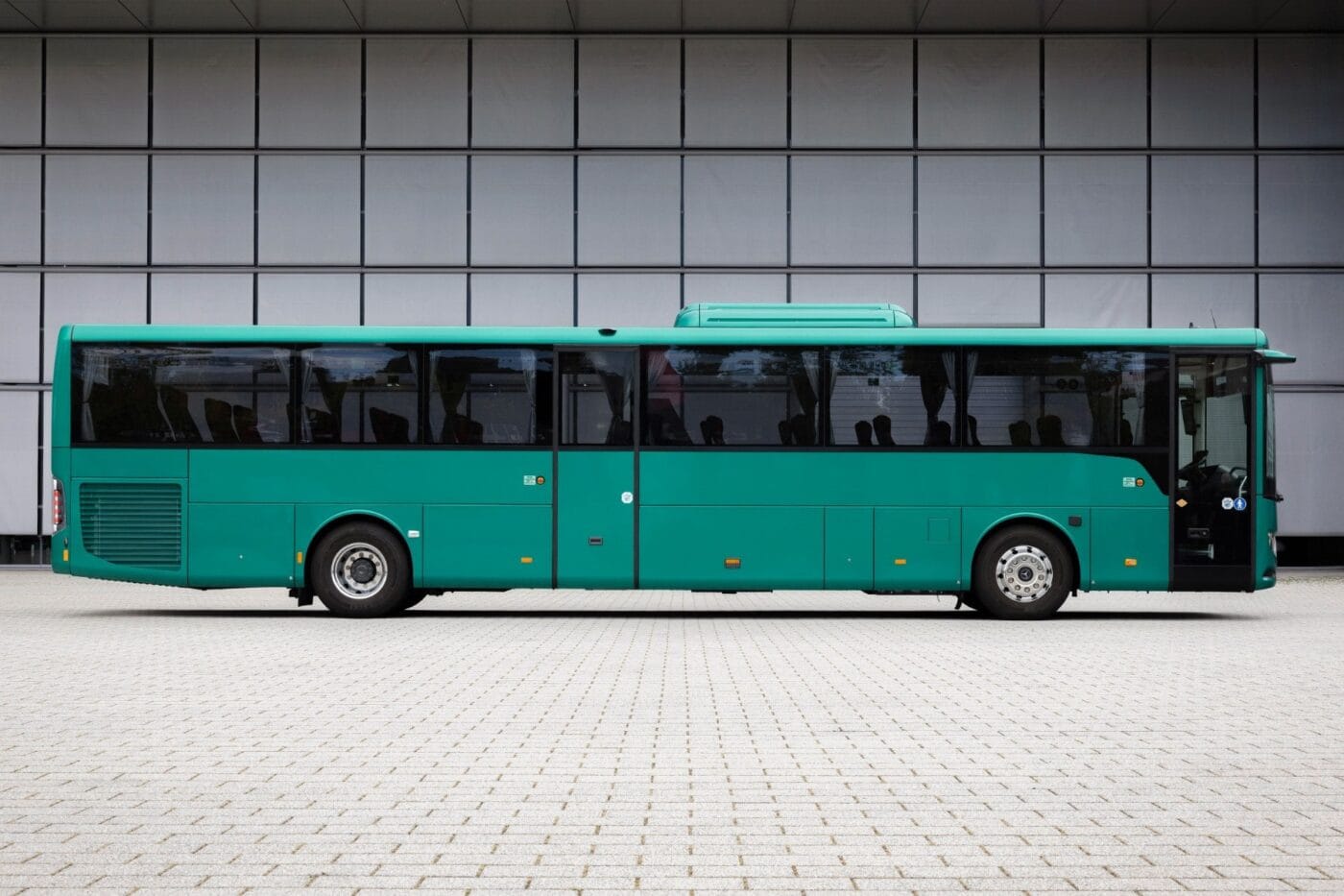 daimler buses mercedes benz eintouro m elektrobus electric bus 2025 02 min Daimler buses mercedes benz eintouro m elektrobus electric bus min