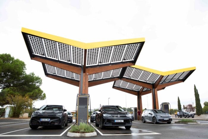 Fastned hpc charging park barcelona españa