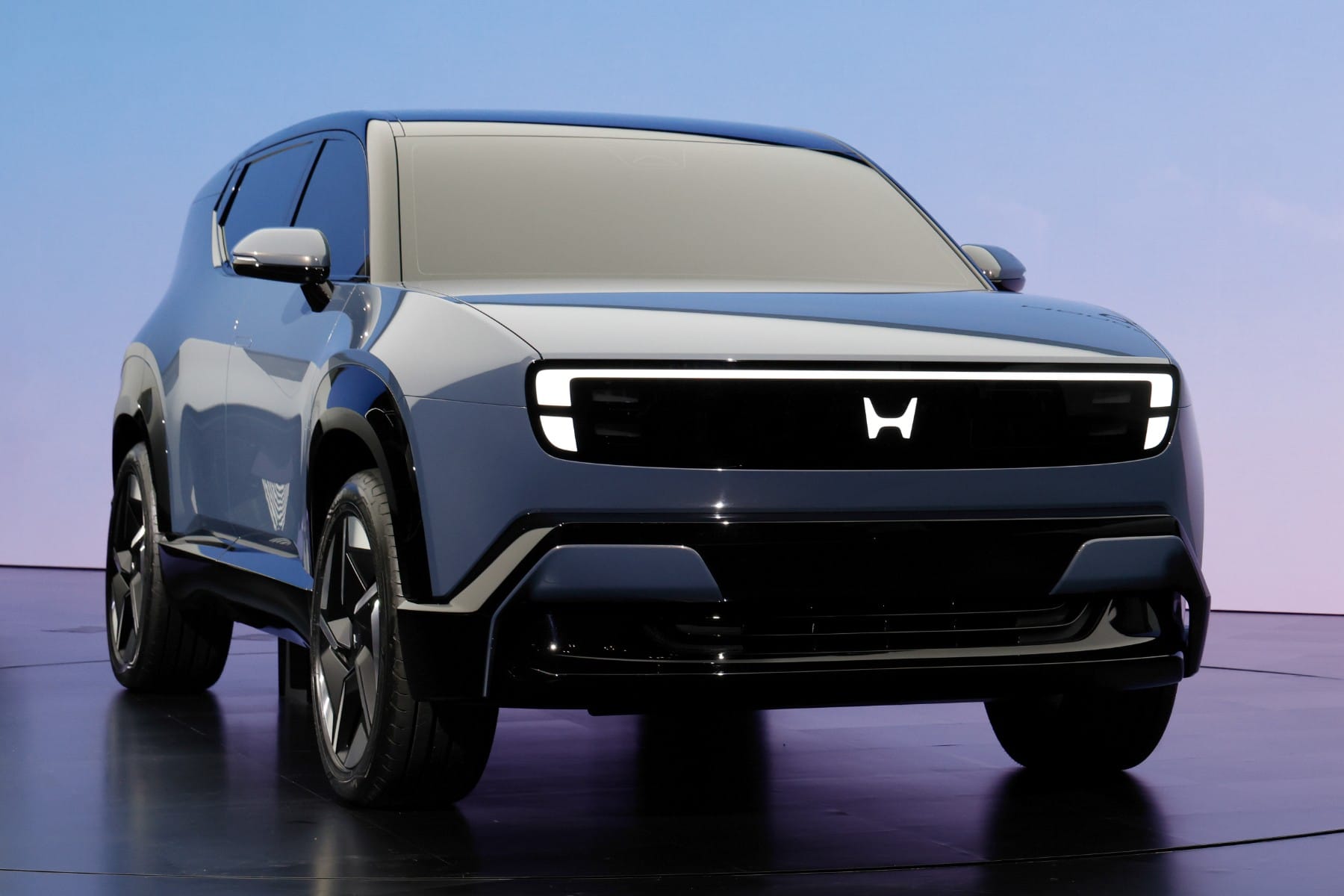 Honda unveils two electric prototypes at Japan Mobility Show 2025 -  electrive.com