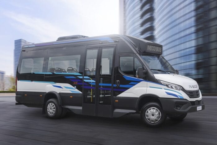 Minibús Iveco edaily le low entry