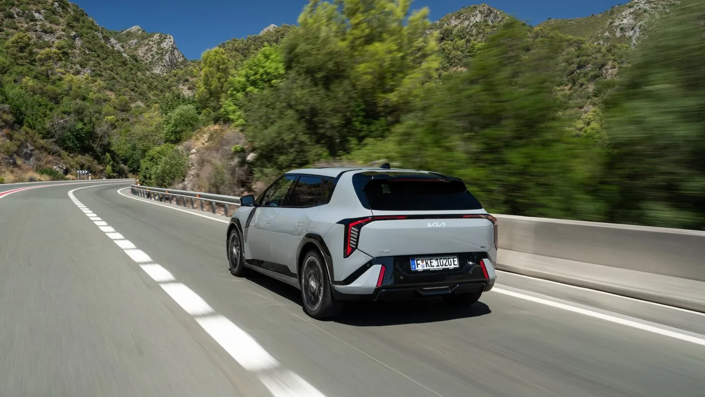 kia ev4 gt line wolf gray dynamic digital 1920x1080 008 Kia ev4 gt line wolf gray dynamic digital