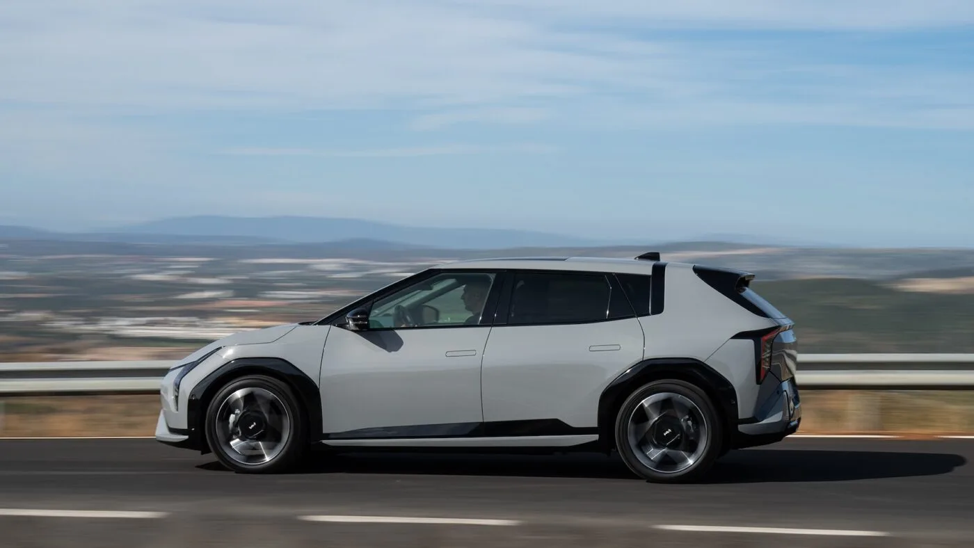 kia ev4 gt line wolf gray dynamic digital 1920x1080 009 Kia ev4 gt line wolf gray dynamic digital