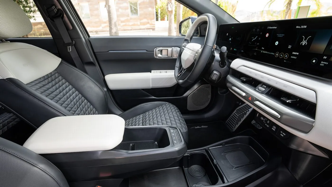 kia ev4 gt line wolf gray interior digital 1920x1080 005 Kia ev4 gt line wolf gray interior digital
