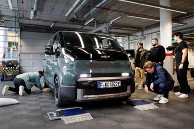 Kia pv5 cargo guinness world record