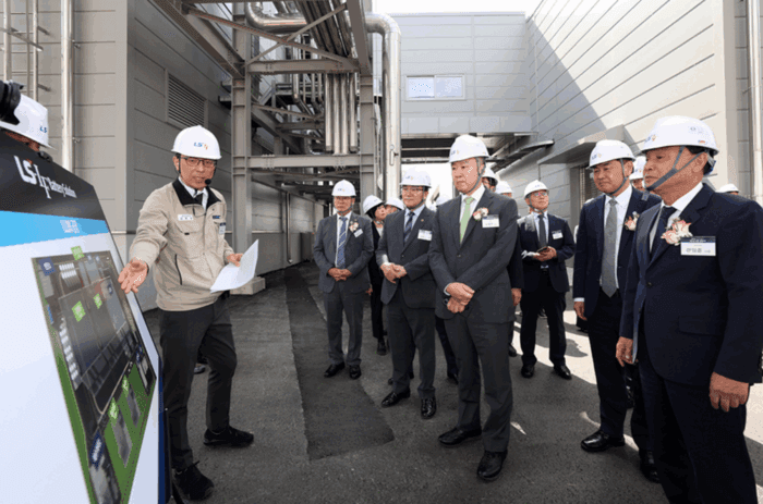 Apertura de la planta de precursores de pilas Llbs