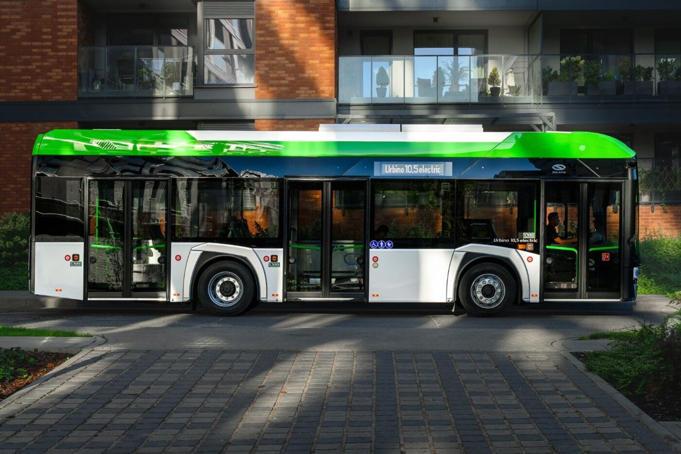 solaris urbino 105 eléctrico elektrobus autobús eléctrico 2025 010 min Solaris urbino eléctrico elektrobus autobús eléctrico min