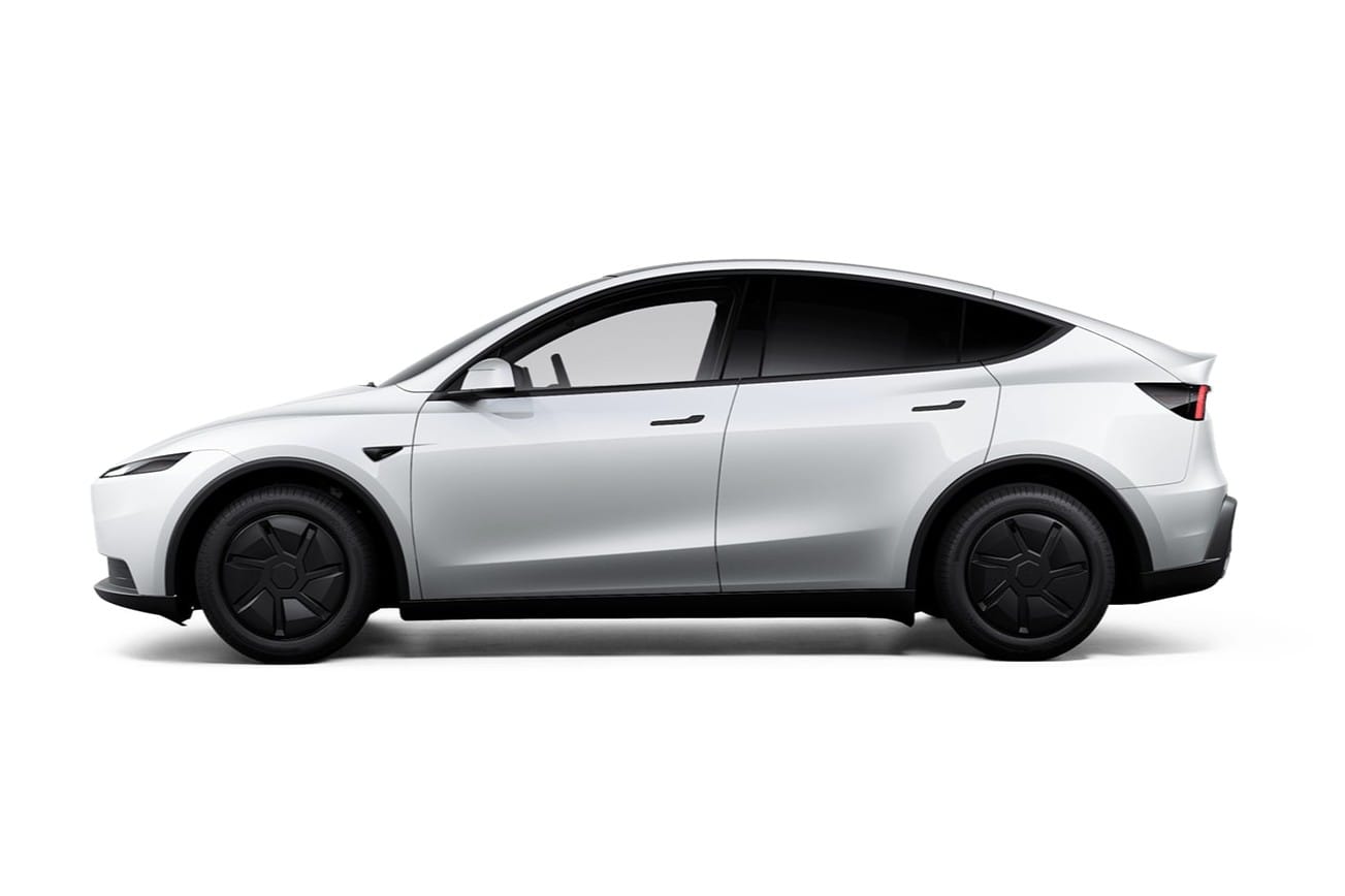 tesla model y standard 2025 04 min Tesla modelo y estándar min