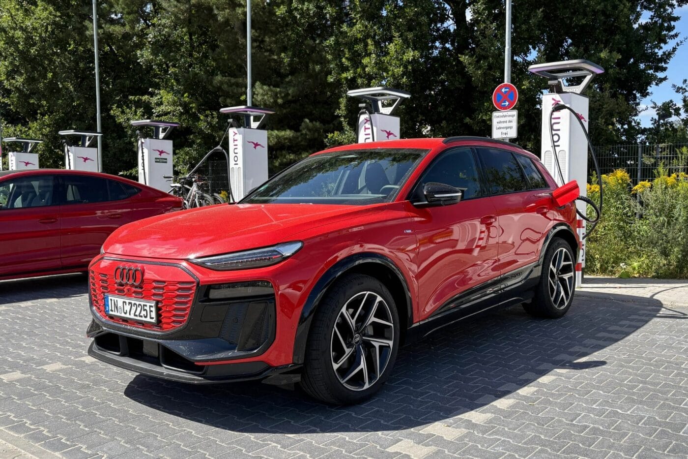 audi q6 e tron fahrbericht daniel boennighausen ionity ladestation charging station 2025 01 min Audi q6 e tron fahrbericht daniel boennighausen ionity ladestation charging station min