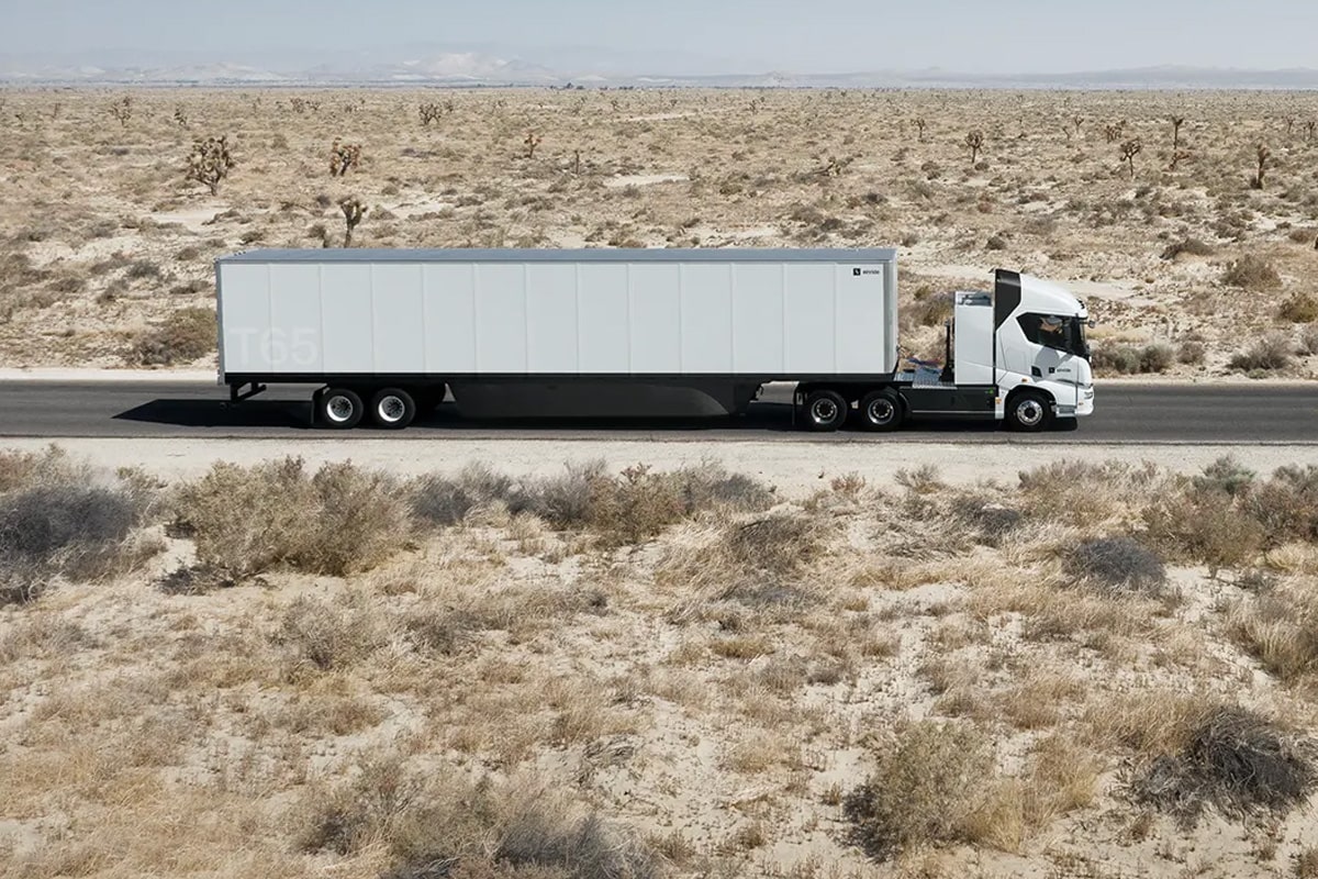 Einride e lkw electric truck hintergrund background min